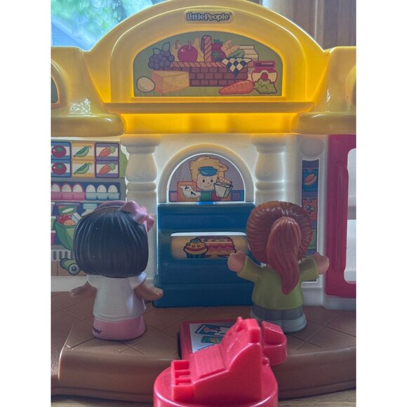 Fisher-Price Little People Corner Market Playset With Figures - Picture 4 of 8
